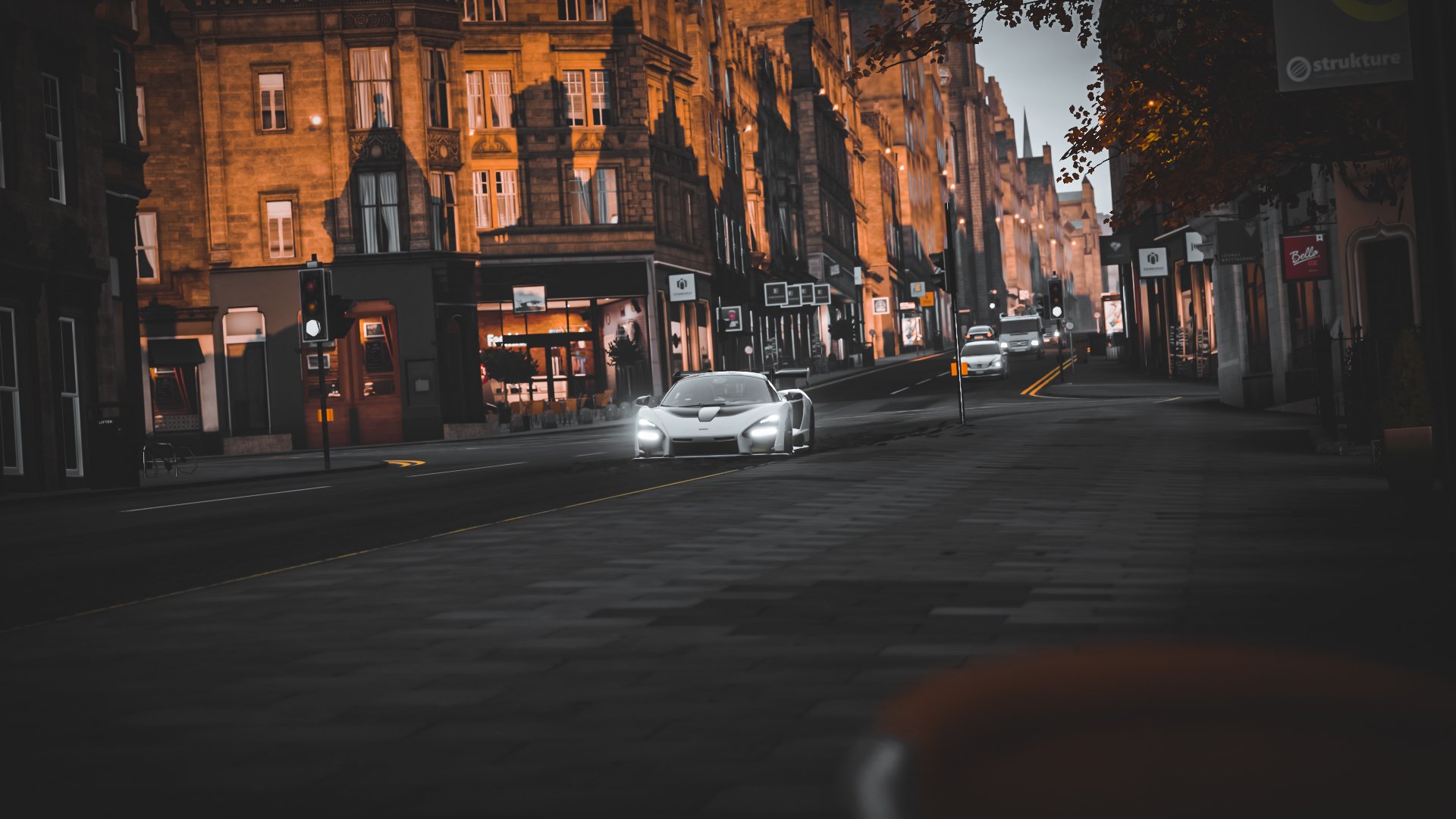 对决日，国王新王奋起挑战，真正的国王却在另一片场地稳定书写历史