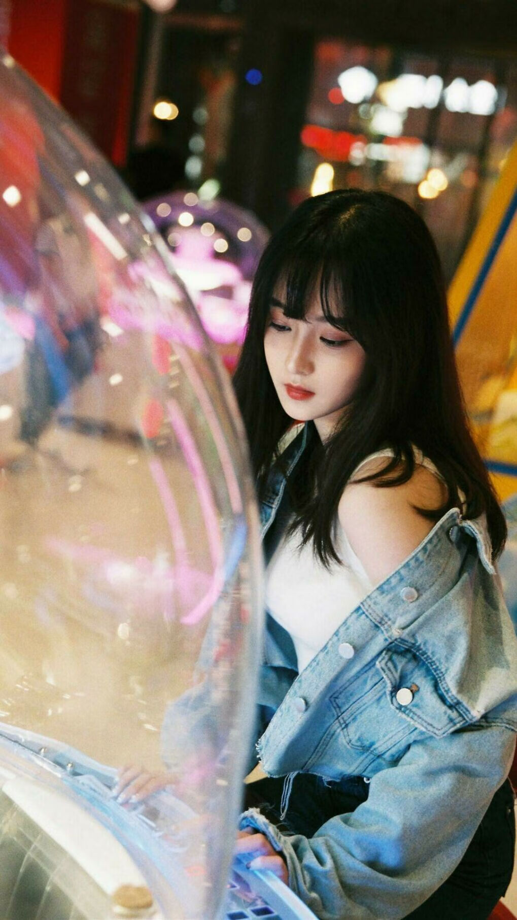 湖人粉碎新疆队,当紫金风暴席卷天山,范弗利特用冰冷三分写下跨越文化的篮球诗篇